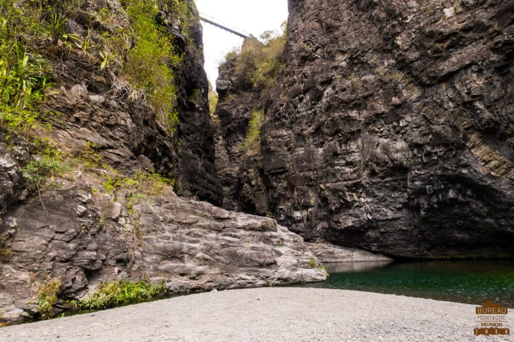 bassin passerelle du bras d'Oussy mafate