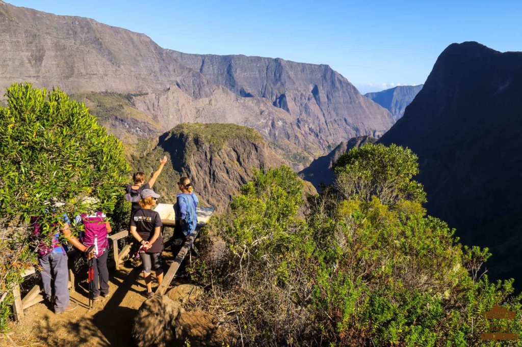 Panorama sur Mafate depuis La Nouvelle le bronchard randonnée trek réunion