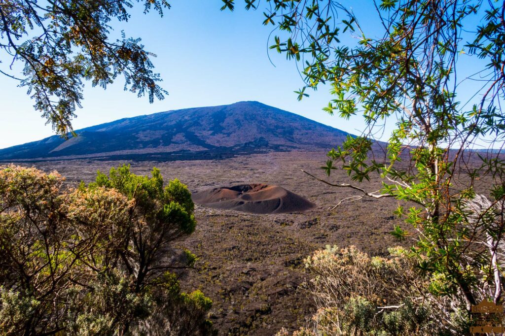 randonnée volcan piton de la fournaise la réunion guide