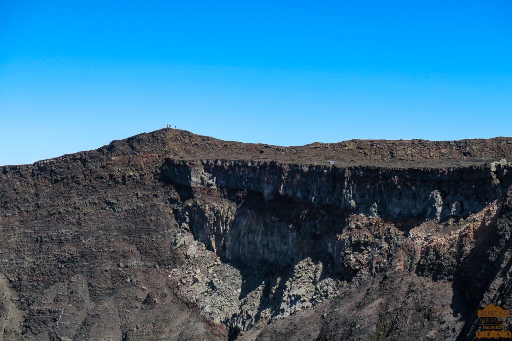 randonnée hors sentier volcan piton de la fournaise la réunion guide