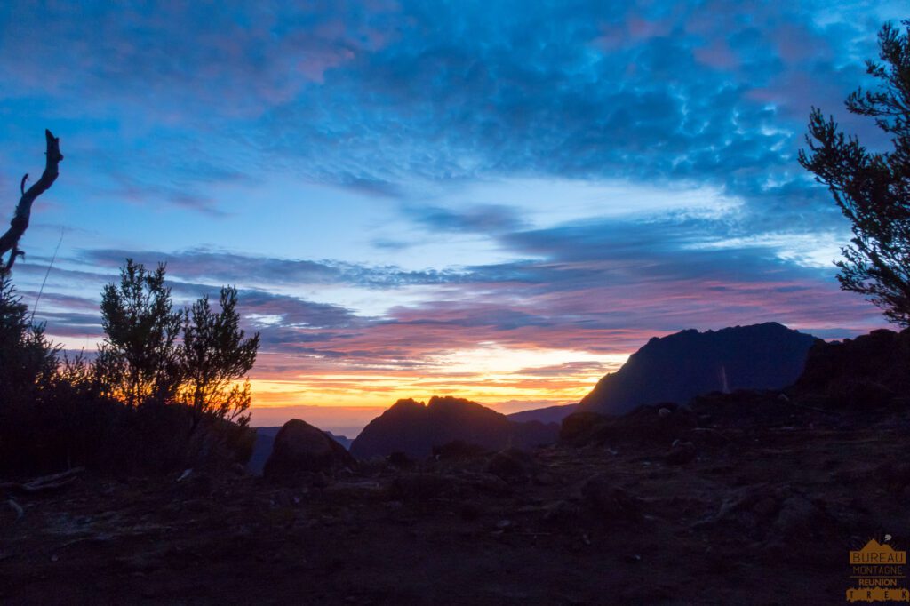 randonnée maïdo repas créole lever de soleil guide la réunion