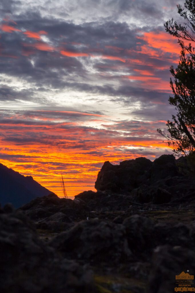 randonnée maïdo repas créole lever de soleil guide la réunion