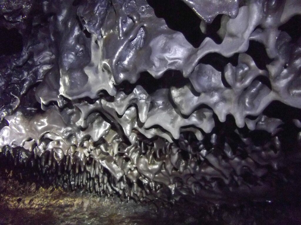 BMR TREK tunnel de lave sejour multiactivite 1